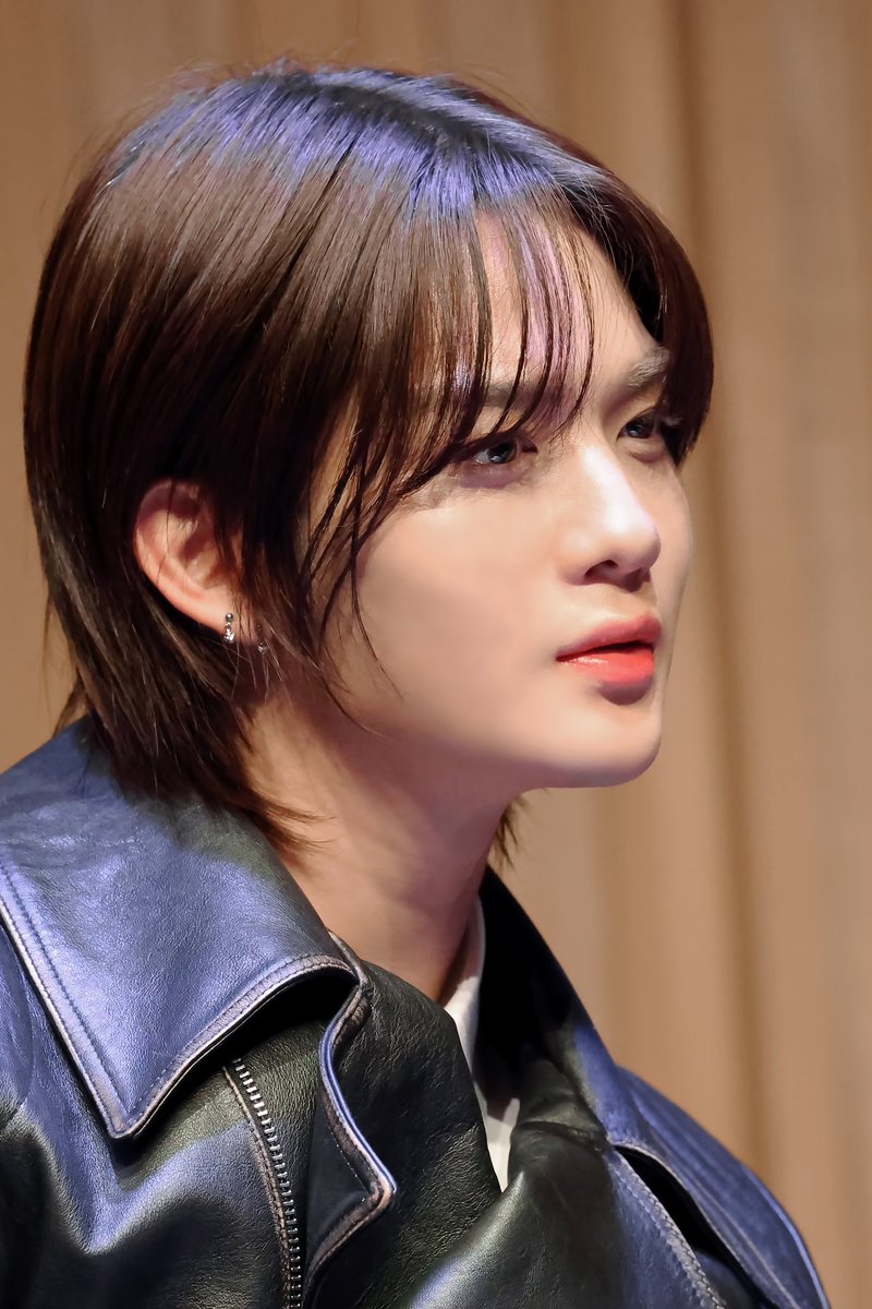 still_young__'s tweet photo. 240203 후즈팬 팬싸인회

핸썸보이....🖤

#배진영 #BAEJINYOUNG #CIX #씨아이엑스 https://t.co/3Z5jDuNfoB