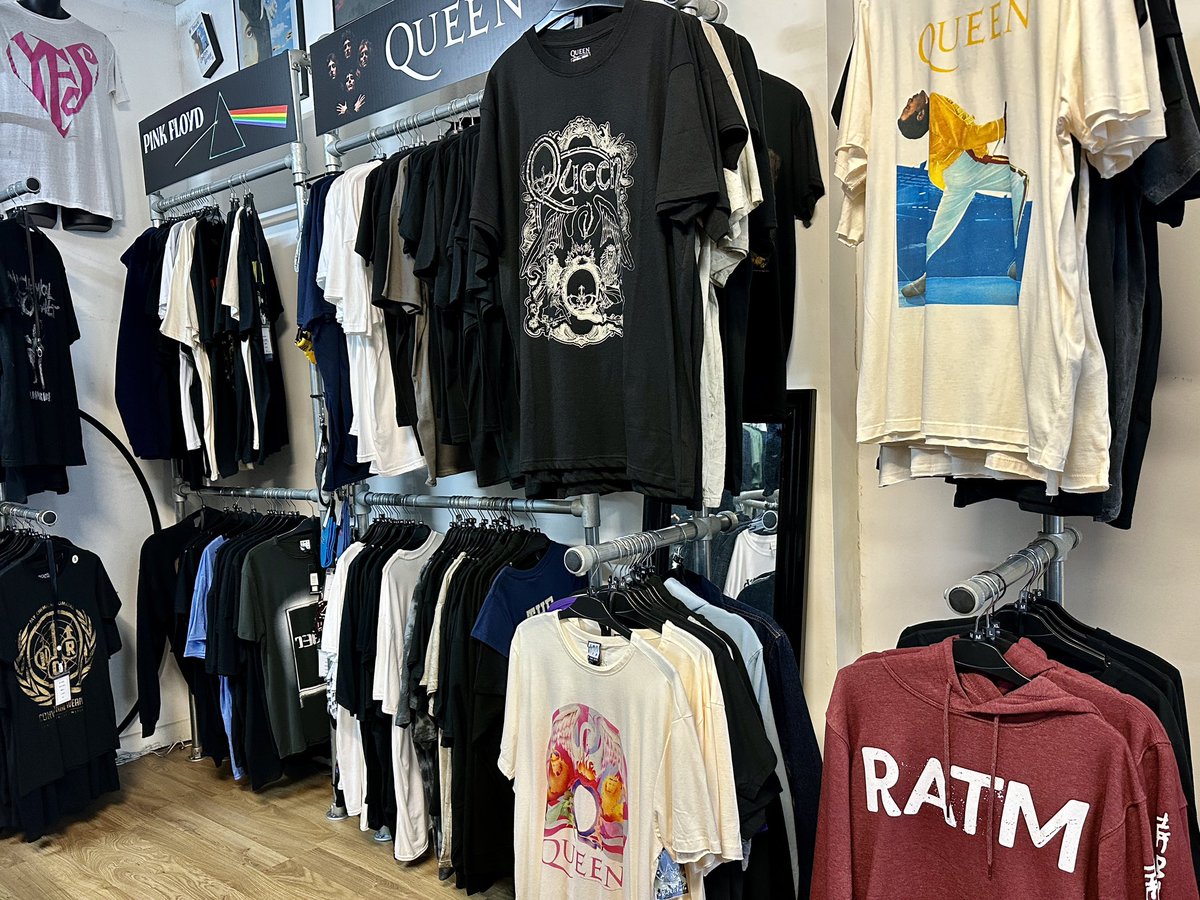RocktPooleMerch's tweet photo. From AC/DC to ZZ Top and everything in between from the 1950’s to the 2020’s in all musical genres come check us out at 58 High St Poole or online 24/7
#BandMerch #RockMerch #Rock #Metal #Punk #Ska #Reggee #PooleHighStreet #RockShirts #Alternative
#Poolebid https://t.co/4YM81jR4c6