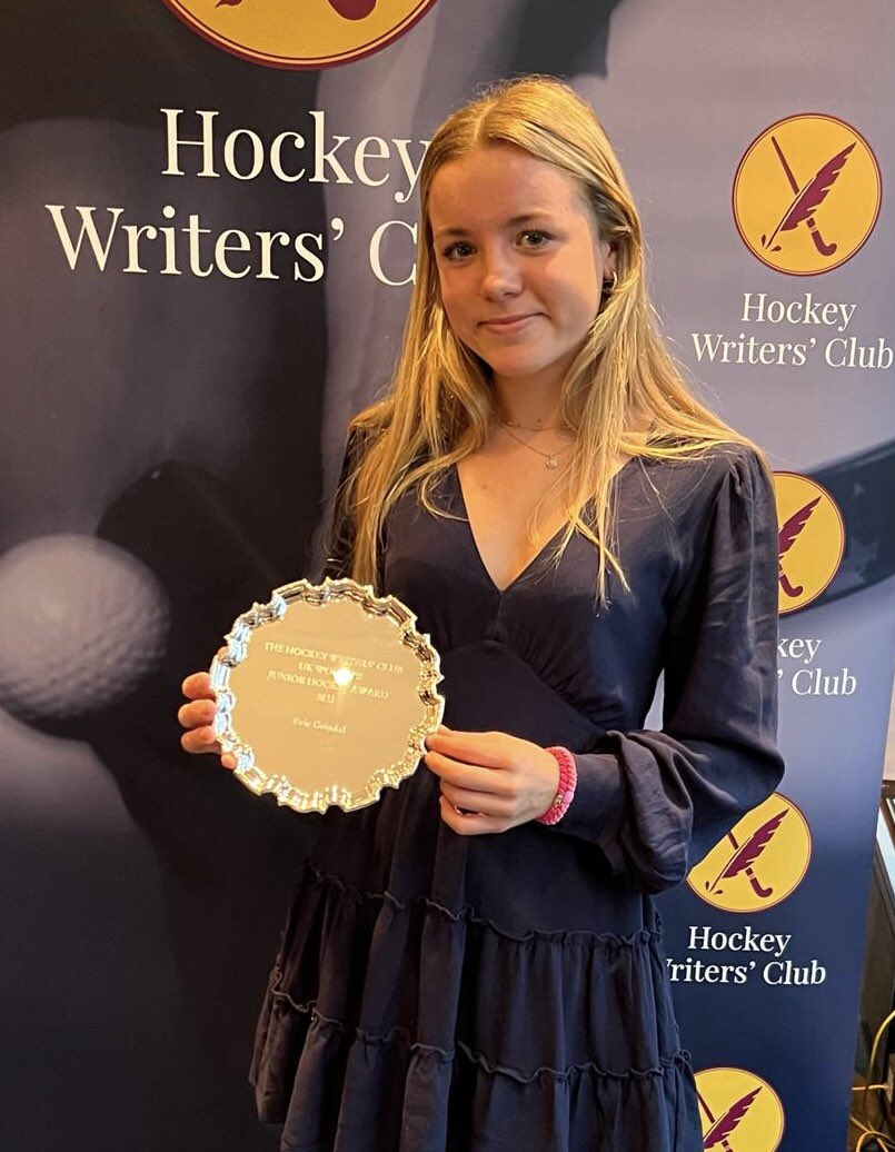 Clifton Robinsons HC (@cliftonrobbies) on Twitter photo Fantastic news!
L1s & <a href="/EnglandHockey/">England Hockey</a> U16 STAR @EvieGrindal 💙🙌
WINNER of
Hockey Writers Club Awards
UK Women’s
Junior Hockey Award 2023!
👏CONGRATULATIONS! 👏
Presented at Royal Thames Yacht Club, Knightsbridge
<a href="/HockeyWriters1/">Hockey Writers’ Club</a> promoting our sport! 👍
#BristolHockey Fantastic news!
L1s & <a href="/EnglandHockey/">England Hockey</a> U16 STAR @EvieGrindal 💙🙌
WINNER of
Hockey Writers Club Awards
UK Women’s
Junior Hockey Award 2023!
👏CONGRATULATIONS! 👏
Presented at Royal Thames Yacht Club, Knightsbridge
<a href="/HockeyWriters1/">Hockey Writers’ Club</a> promoting our sport! 👍
#BristolHockey