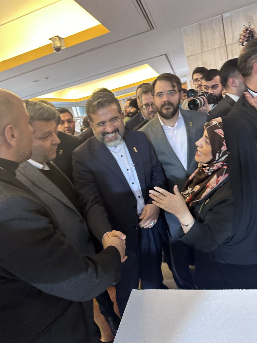 karliaga's tweet photo. Ürettiğimiz çalışmalarımızı İran’da yayınlamak ve yeni işbirlikleri için Iranian Film Market’ın davetlisi olarak Tahran’dayız. @BAUMedam @bauglobal https://t.co/dheupkDux8