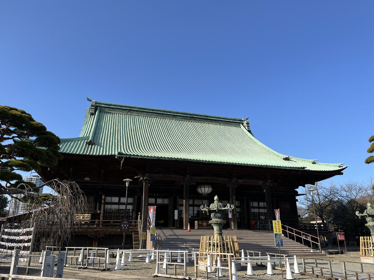 2024.2.8（木）
『護国寺╳ちいかわご朱印イベント』

本堂の如意輪観世音菩薩様へ参拝。

天井を見ると、立派な龍さん🐉
頭がｼｭﾜｼｭﾜ炭酸状態🫧、背中はﾎｶﾎｶで癒されました😊

立派な御朱印もいただき、仏様🫘様ちいかわﾁｬﾝ、お寺の方々ありがとうございました✨