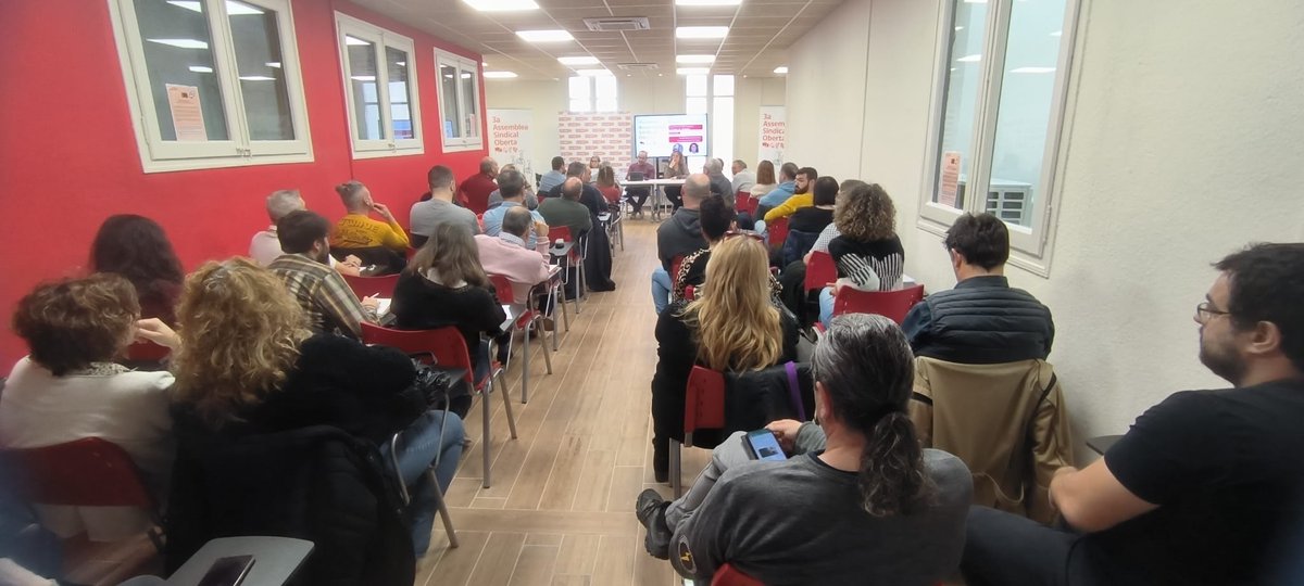 CCOO Tarragona #ElPoderDeCanviarhoTot (@ccootarragona) on Twitter photo 📢Arrenquem la segona Assemblea Sindical Oberta del Territori de #Tarragona amb <a href="/PachecoJpacheco/">Javier pacheco #OFENSIVACCOO</a>
i <a href="/mercepuig2/">merce puig</a>
☝️Pren la paraula!
Comença el nostre mecanisme de participació democràtica obert a tothom. Som la casa de tota la gent treballadora. #CCOOAssembleaOberta
<a href="/ccoocatalunya/">CCOO de Catalunya</a> 📢Arrenquem la segona Assemblea Sindical Oberta del Territori de #Tarragona amb <a href="/PachecoJpacheco/">Javier pacheco #OFENSIVACCOO</a>
i <a href="/mercepuig2/">merce puig</a>
☝️Pren la paraula!
Comença el nostre mecanisme de participació democràtica obert a tothom. Som la casa de tota la gent treballadora. #CCOOAssembleaOberta
<a href="/ccoocatalunya/">CCOO de Catalunya</a>