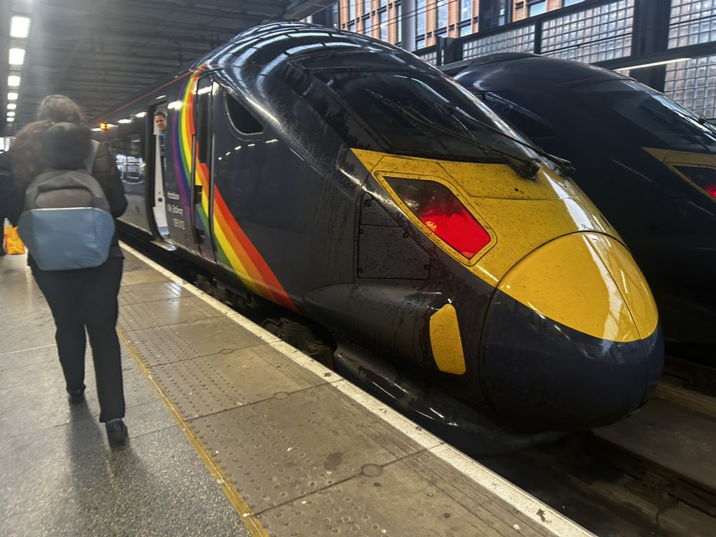 jaxboiii2001's tweet image. Got myself #trainbow for 40 minutes this morning
