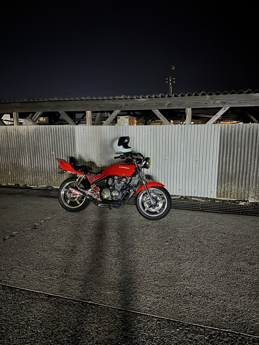 tsukasa5169's tweet photo. バイト終わりに🏍️ https://t.co/FolDdMlIQh