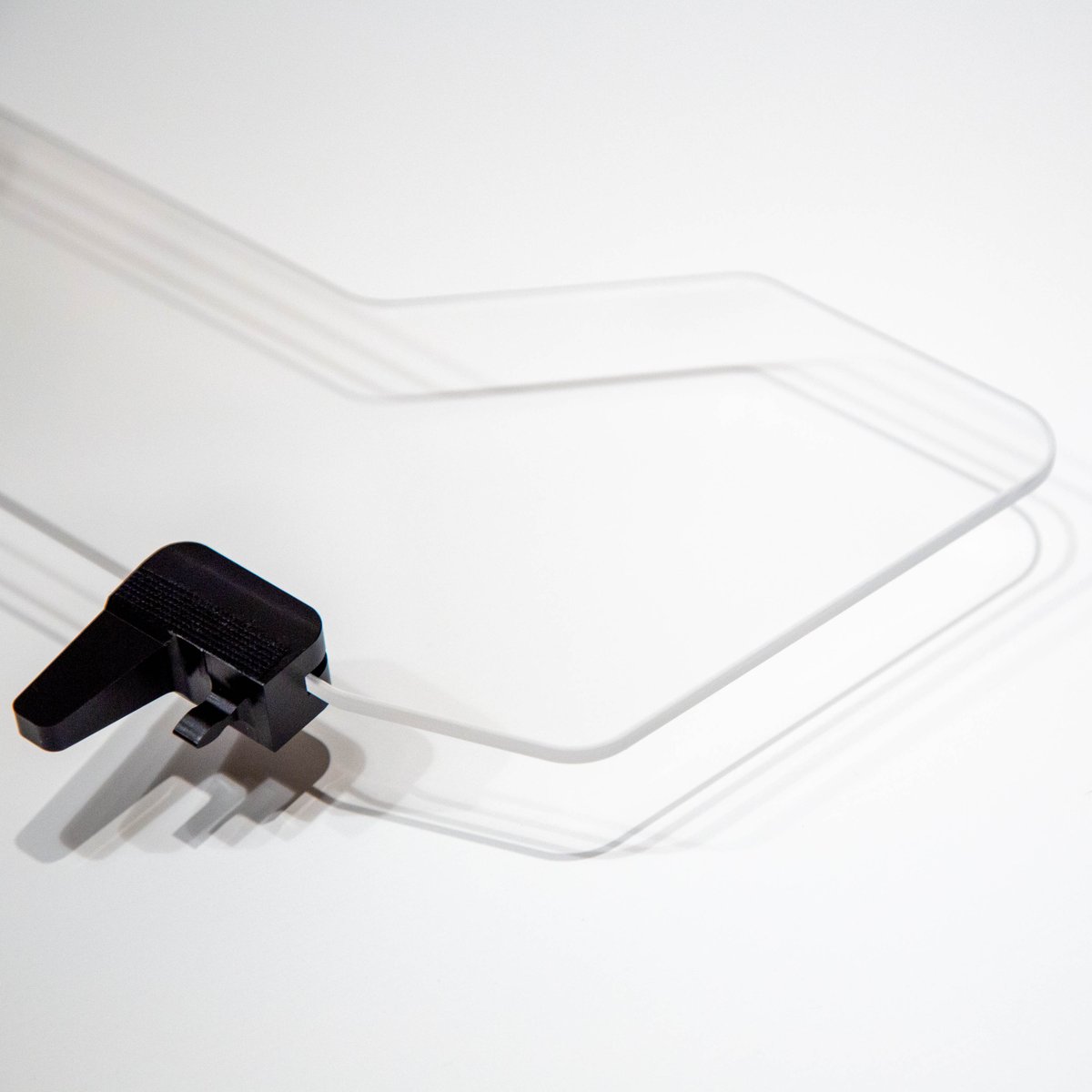 OpenCafe's tweet image. 長らく販売を休止しておりました #ND ロードスター用ウインドブロッカーTYPE-140のハードコートクリアが工場から届きました。

他のカラーとの違いは以下の二点です。
・鉛筆硬度が4H（JIS K5600-5-4）で傷がつきにい。
（現在販売している通常グレードアクリルは鉛筆硬度2H）…