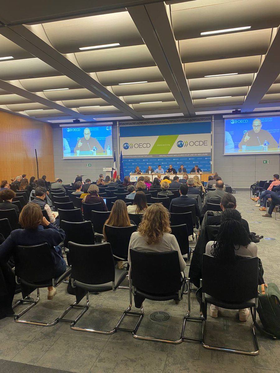 🌟 Rejoignez-nous au #SDE2024 pour explorer des sujets cruciaux comme la responsabilité environnementale, la transition vers des industries durables et l'impact de la finance sur le climat. Ne manquez pas cette occasion de participer à des discussions inspirantes ! 🚀