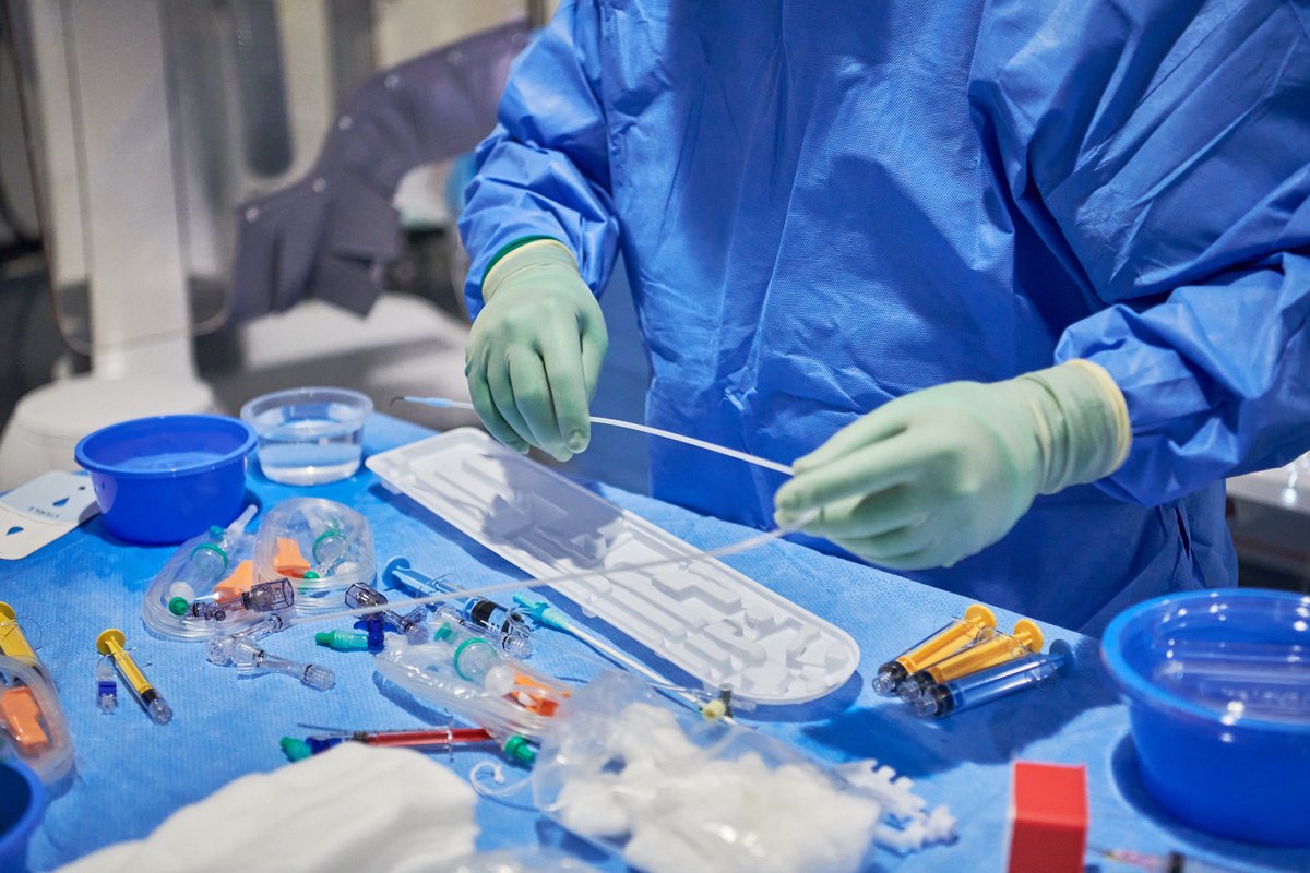 Meta-Analysis shows: Combination of #thrombolysis and subsequent #thrombectomy only superior to thrombectomy alone if thrombolysis starts very early after onset of symptoms. Read more: jamanetwork.com/journals/jama/…
<a href="/FishingNeurons/">Urs Martin Fischer</a> <a href="/CheesemakerMD/">Johannes Kaesmacher</a> <a href="/unibern/">Universität Bern</a> <a href="/MedFacultyUniBE/">Faculty of Medicine, University of Bern</a>