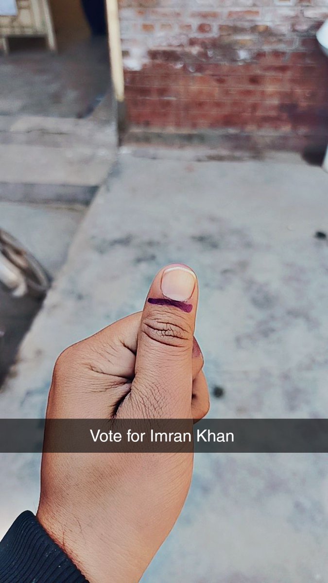 iBasitLarik's tweet photo. Vote for right, our leader prime minister Imran Khan Niazni Inshallah #GeneralElectionN0W #ووٹ_ڈالو_خان_نکالو #PakistanElection https://t.co/GD7lb7qDnv