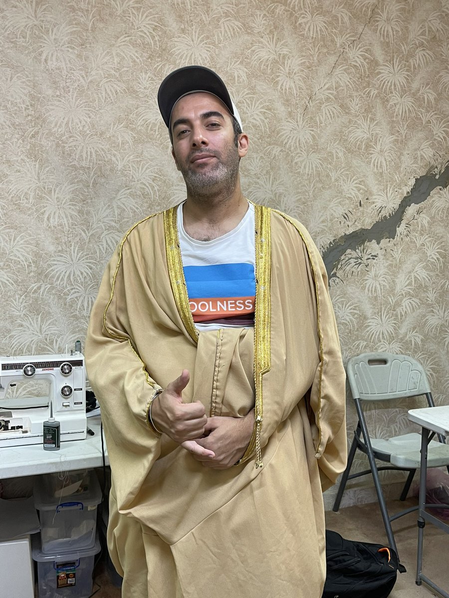 مسلسل #خيوط_المعازيب قصص و أحداث من هوية #الأحساء الأصيلة .. يسلط الضوء على حرفة صناعة #البشت_الحساوي في ستينيات القرن الماضي .
قريباً في #رمضان على شاشة mbc
