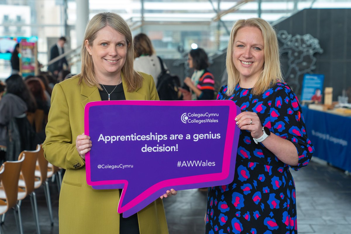 Rydym yn falch bod Aelodau'r Senedd yn cytuno bod #Prentisiaethau yn ddewis doeth! Great to see Senedd Members agreeing that #Apprenticeships are a genius decision! @JGriffithsLab @Joycewatsonmsas @MikeHedgesAM @hannahblythyn @ApprenticeWales