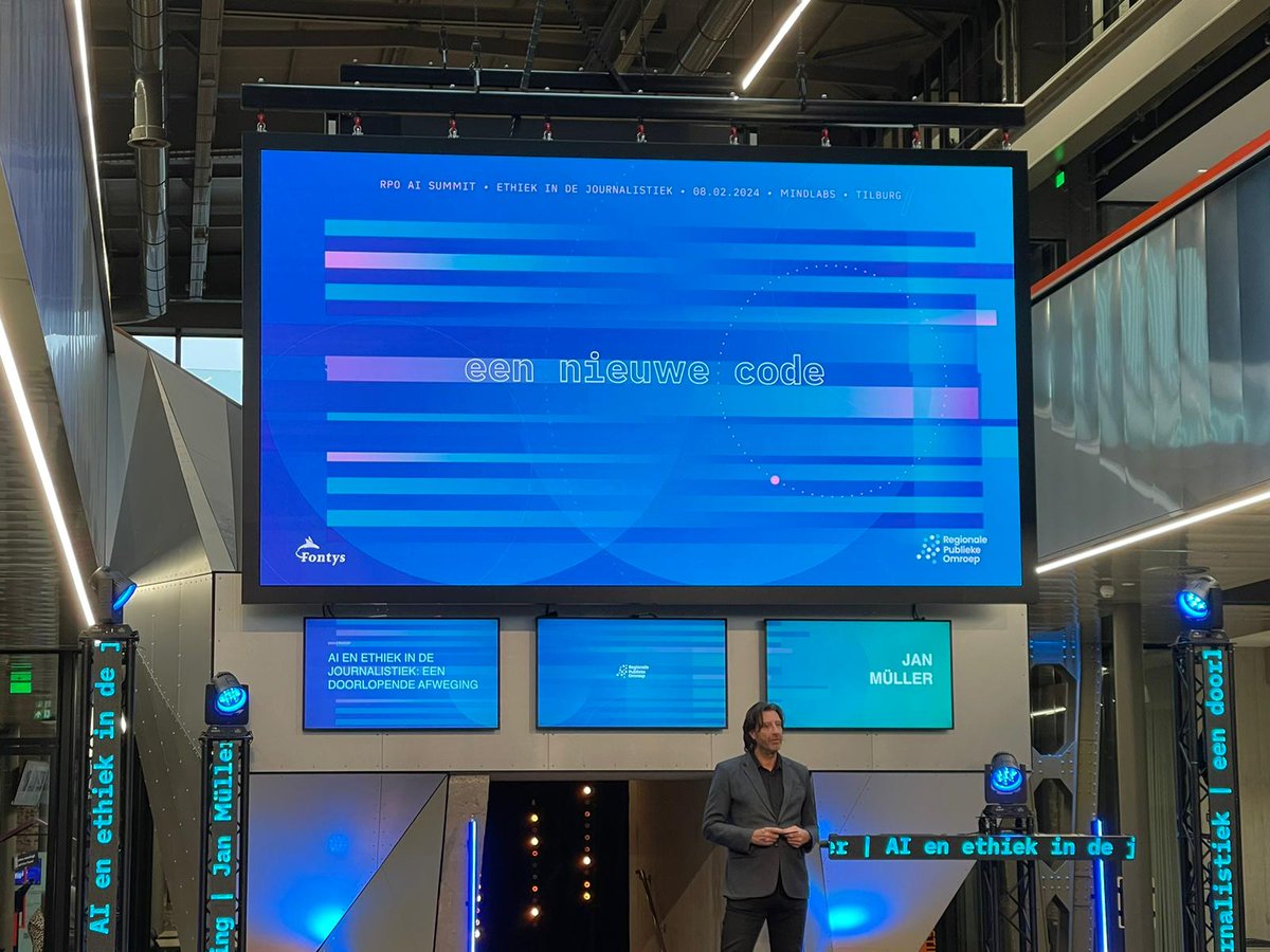 Opening van congres: 'Een nieuwe code, AI en ethiek in de journalistiek' bij <a href="/Mindlabs2/">MindLabs</a>. Met dagvoorzitters Daniëlle Arets van <a href="/Fontys/">Fontys</a> en @olivierdeneve. 
Een welkomstwoord van @janmullerRPO, directeur RPO. 

#AIethiek #AIinjournalistiek #eennieuwejournalistiekecode