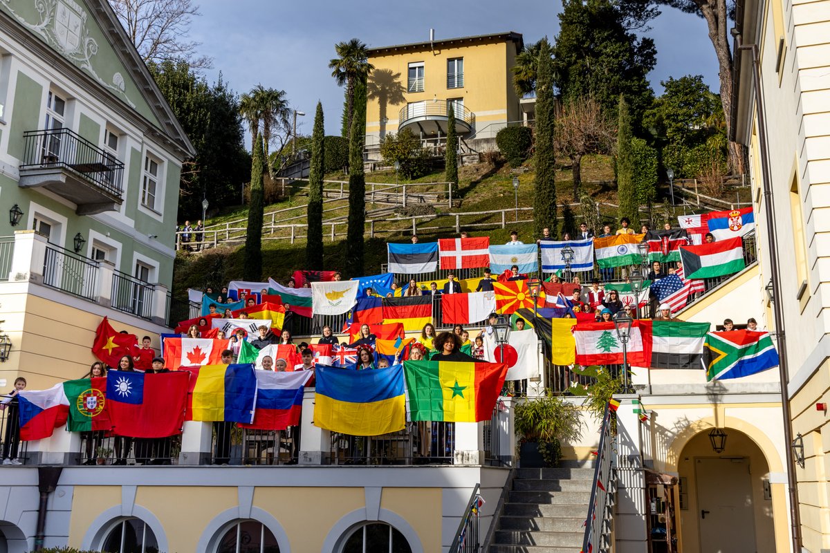64 nations were represented in this year's Parade of Flags at TASIS. tasis.ch/about/blog/blo…

#TASISinternationalweek