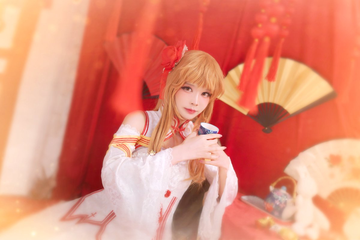 Ji_Hime_69's tweet photo. ✨✨🐉🐉新正如意 新年发财2024🧧 🏮✨✨
Asuna - Sword art online - Chinese New Year Ver.
By Ji Hime
Model : Fate Ji Wiryn / Ji Hime
Edited by Ji's Sandbox
#jihime #Asuna #swordartonline #chinesenewyear #cosplay #lunarnewyear #chineseculture #chinesedress #chinese #redtones https://t.co/3e4LCVZjXV