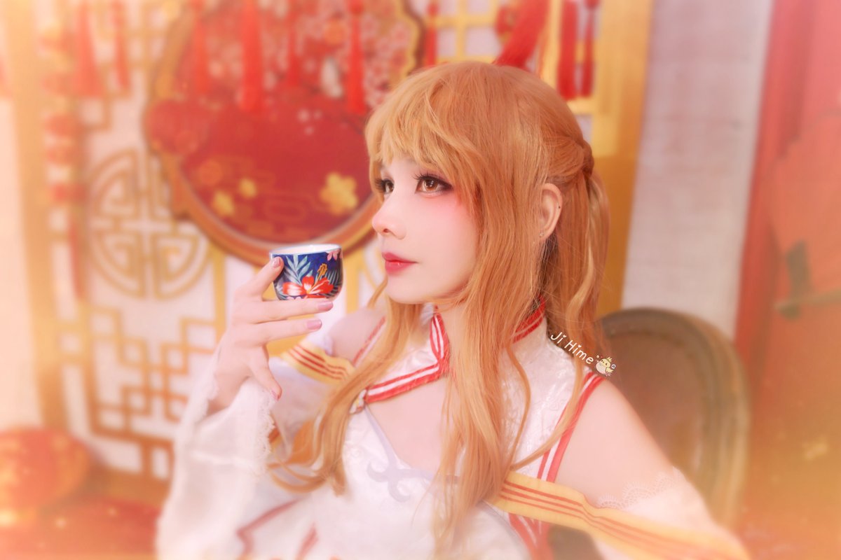 Ji_Hime_69's tweet photo. ✨✨🐉🐉新正如意 新年发财2024🧧 🏮✨✨
Asuna - Sword art online - Chinese New Year Ver.
By Ji Hime
Model : Fate Ji Wiryn / Ji Hime
Edited by Ji's Sandbox
#jihime #Asuna #swordartonline #chinesenewyear #cosplay #lunarnewyear #chineseculture #chinesedress #chinese #redtones https://t.co/NTlQjhs7jn