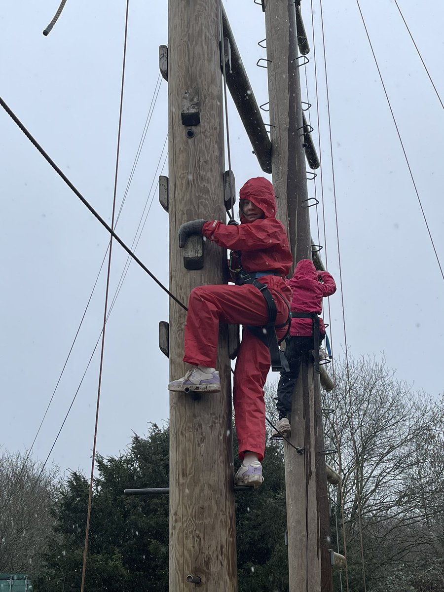 Y6Durham's tweet photo. The snow is not stopping us from completing the high ropes @MeadsteadPA @AETAcademies https://t.co/B45vots0pU