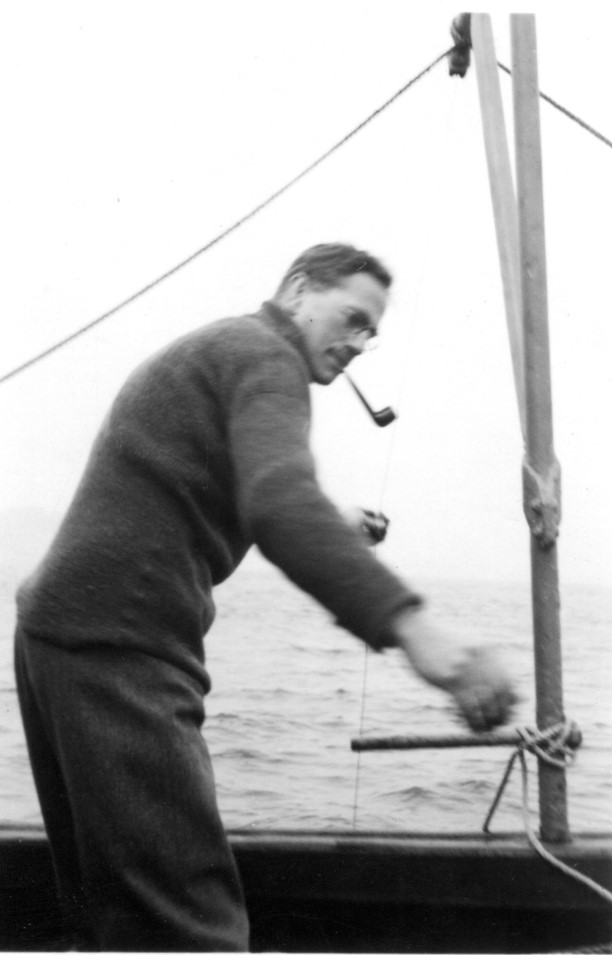 #OTD in 1896 Sir Alister Hardy was born. An eminent marine biologist, he created the Continuous Plankton Record (CPR), which is still running today, helping us learn more about the ocean ecosystem. This photo was taken on board the @thembauk research vessel Salpa c1937