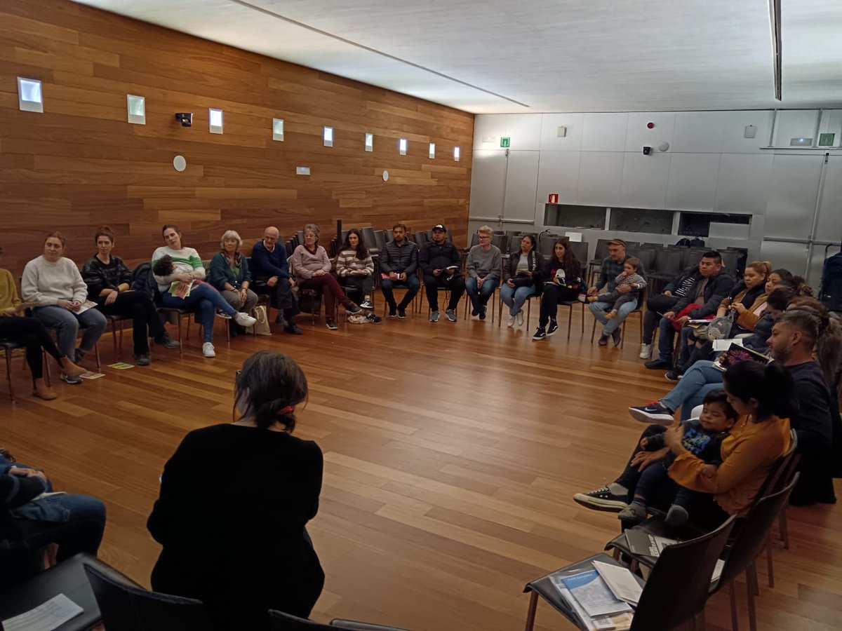 Atzo, San Telmon, Aitor, Orixe, Zuhaizti eta Maria Reinako Familia Laguna programako familiek zuzenean entzun zituzten SOS arrazakeria, Bidez Bide, Haurtxoko eta Gazteleku, Bagera, Liburutegiak, auzo elkarte, guraso elkarte eta San Telmo Museoko baliabideak. Mila esker!!!