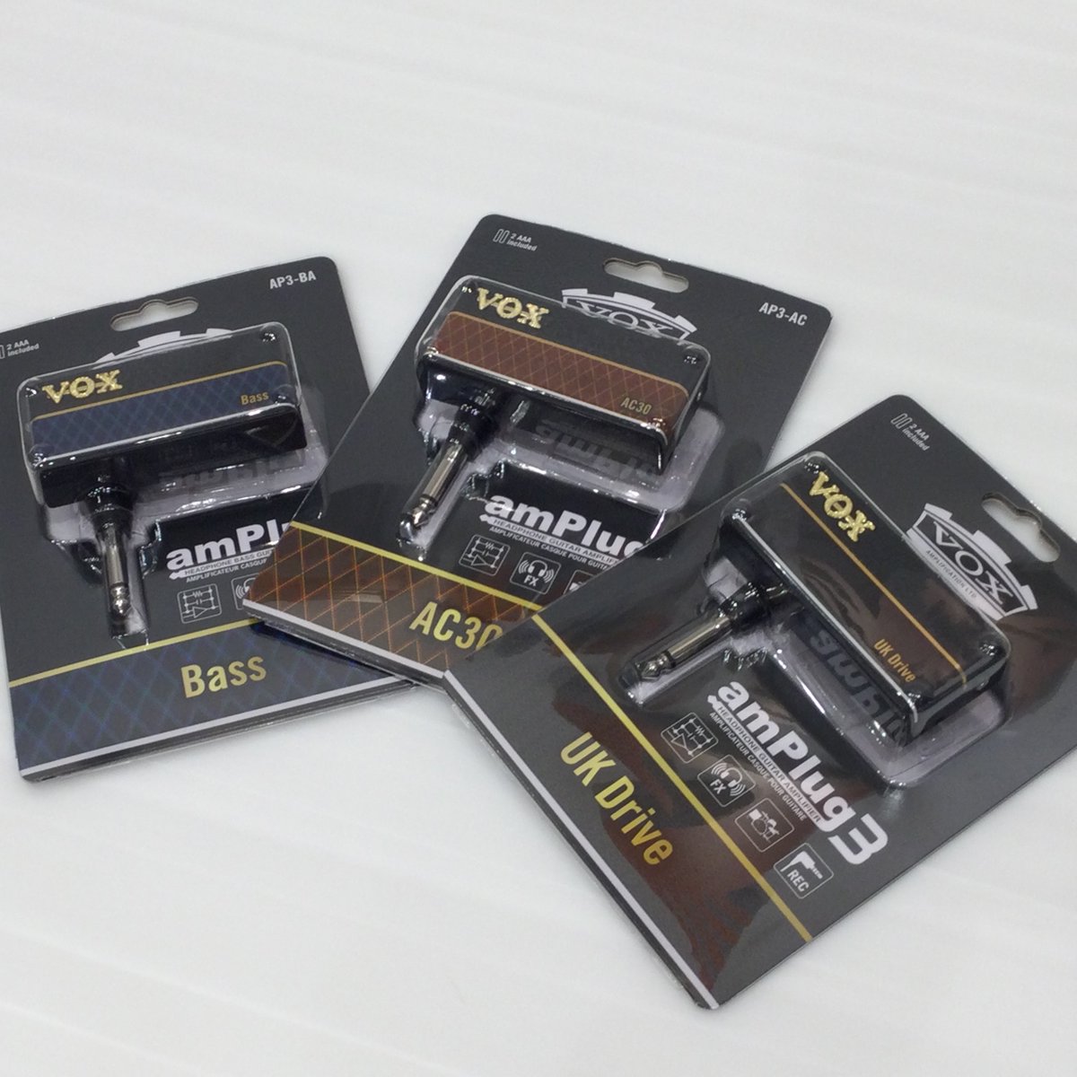 shima_rifu's tweet photo. 【入荷情報】新しくなったVOX amplugが3モデル入荷!全モデルにリズム機能を搭載、エフェクトもステレオになりより臨場感のあるサウンドに。パワーアップしたamplugで練習を楽しもう♪
#VOX #amplug3 https://t.co/tSfxyHPdNK