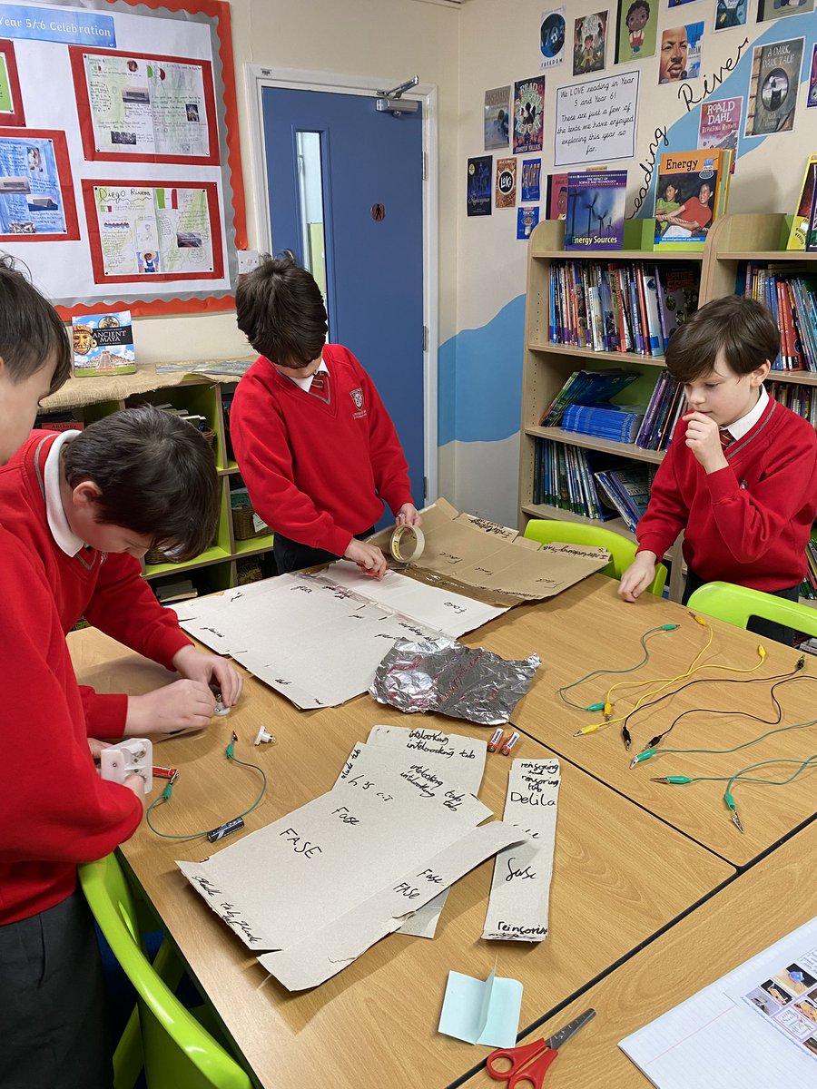 mrsbradleyspag's tweet photo. Our circuit games are underway! @missbuddenspag @misswhitespag @mrsthornespag #DTweek #circuitgames 💡 https://t.co/LRIM5sbgFY