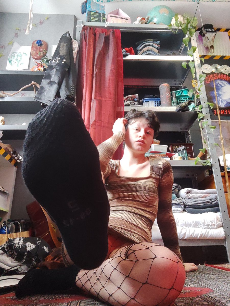 Mes talons ont cassé hier soir
J'en veux une nouvelle paire

FinD FemD Lyon Strasbourg