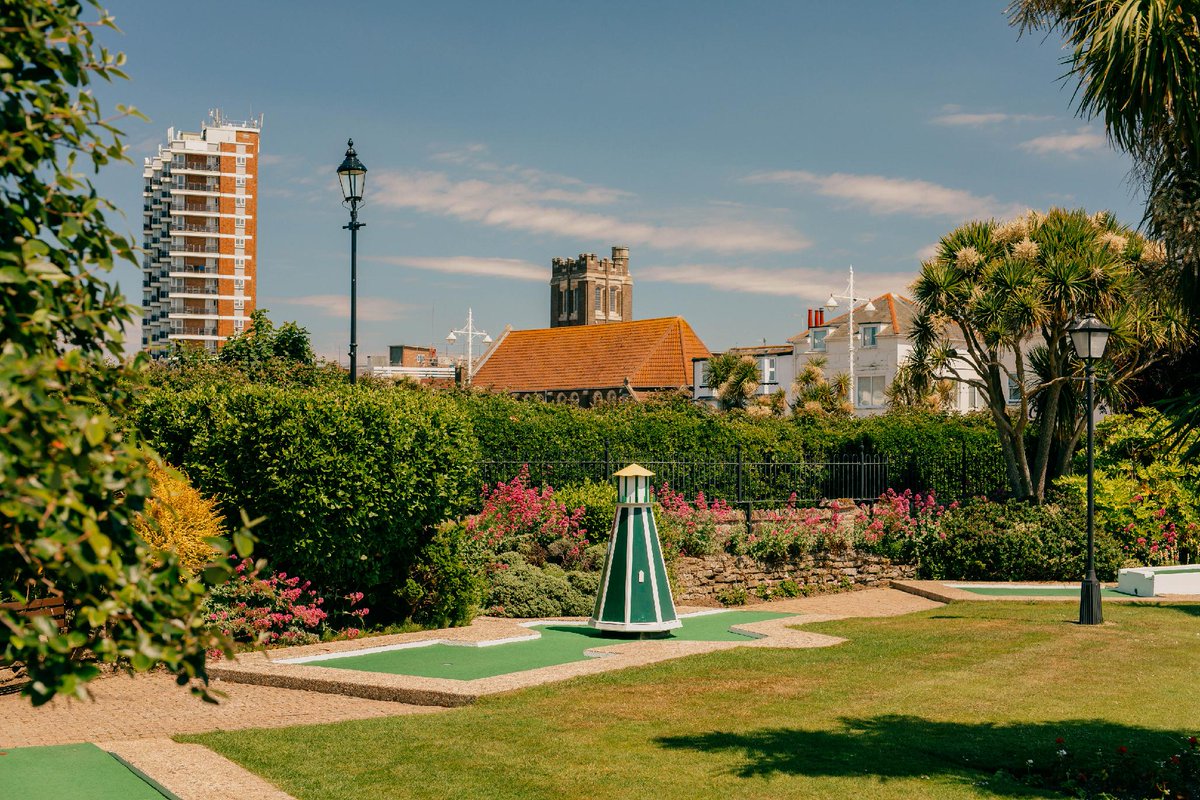 ☀️Check out our latest Guide for all the fun-filled activities and adventures you need to keep the whole family entertained! lovebognorregis.co.uk/fun-feb-half-t… #lovebognorregis #bognorregis #experiencewestsussex #visitengland #localdelights #halfterminBognor #explorewithus 📸 @peterflude