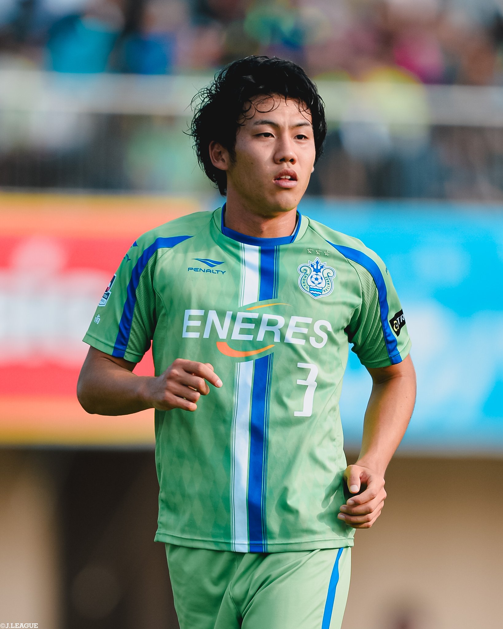 リバプール　遠藤航選手　サイン入り　サッカースパイク リバプール 遠藤航選手 サイン入り サッカースパイク - メルカリ