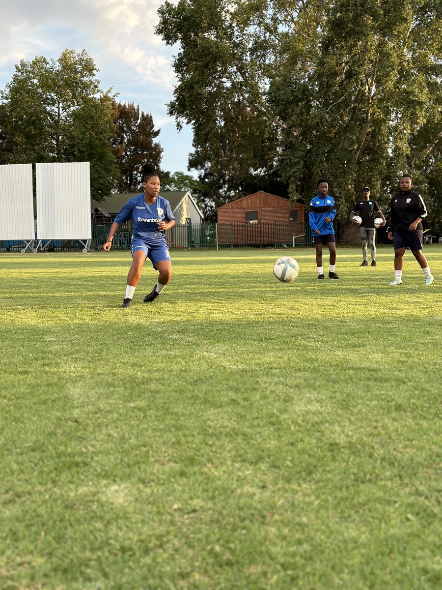 JVWGirlsFootbal's tweet photo. Thursdays are made for football ⚽️💎

#wearejvw #jvwdevelopment https://t.co/M4rtPD0QI5