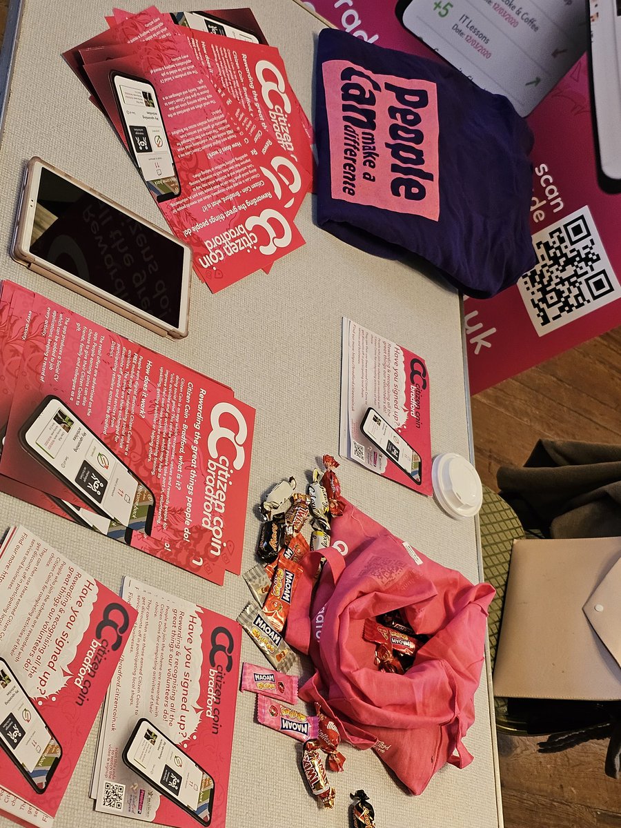 PeopleCanBD's tweet photo. Come and chat to us  @Shipley_College we're talking about anything #volunteering #civicparticipation #training #rewardingresidentsinbradford. 

@CitizenCoinUK @CitizenCoinBFD @BfdForEveryone @bradfordmdc @morrisons @SkillsHouseBfd @CNet_Bradford @WeAreCABAD https://t.co/yQlCTMtkVc
