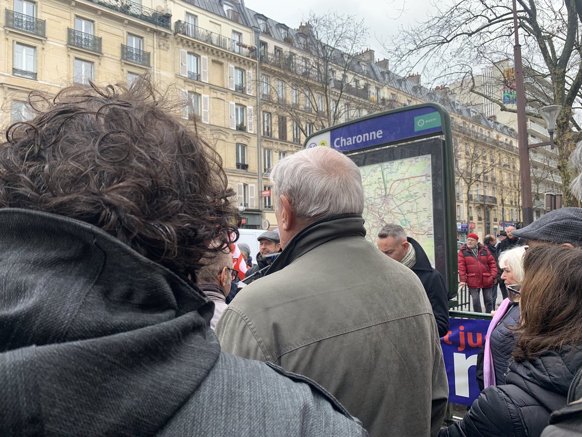 Il y a 62 ans, le 8 février 1962, l’Etat a massacré au métro Charonne.
Comme chaque année présente à la commemoration. Nous exigeons la reconnaissance de crime d’état pour les neufs victimes qui manifestaient pour la Paix en Algérie. #VeriteetJustice