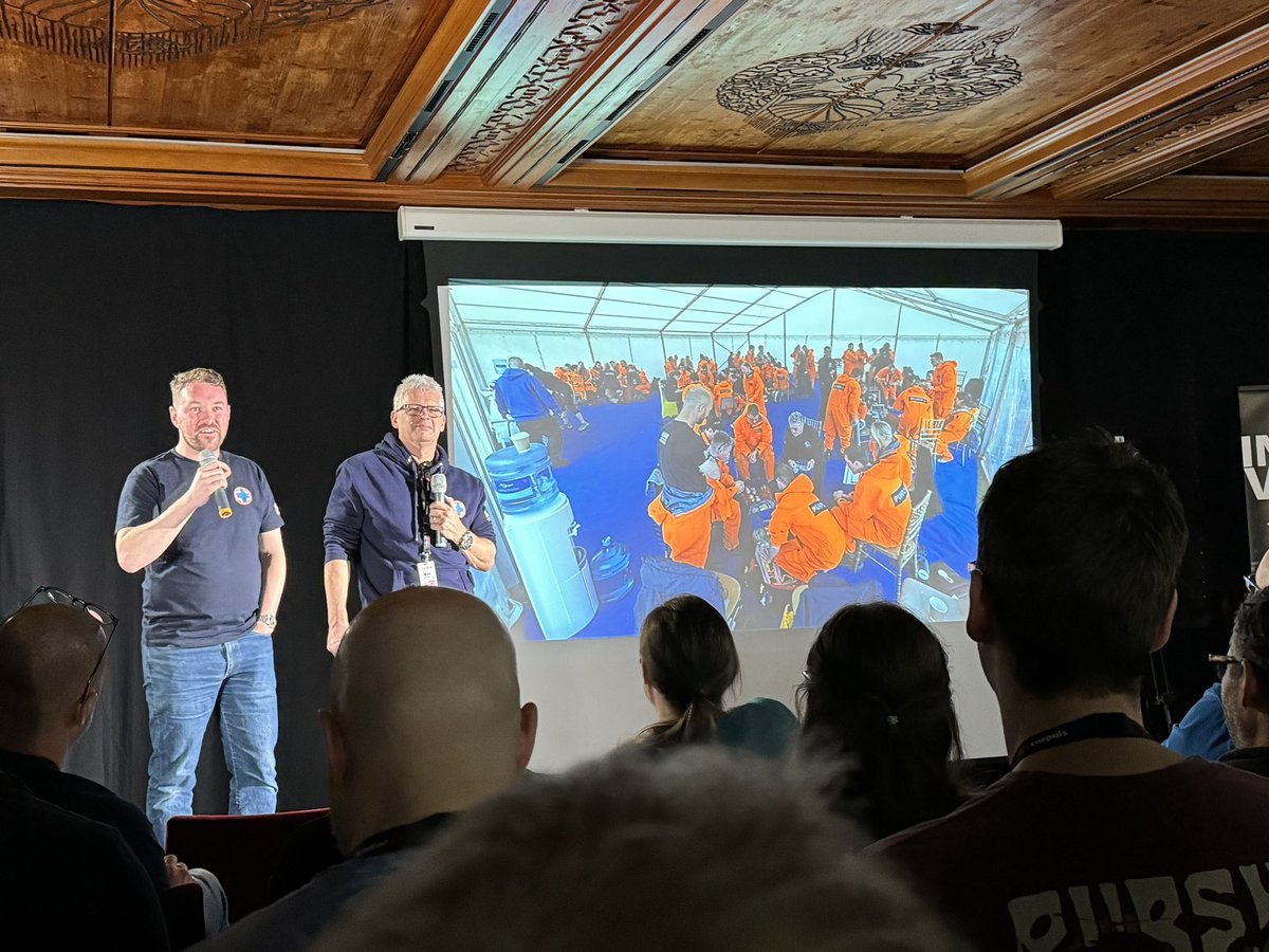 Call out for the outstanding @FLTDOC1 during a great talk on the learning experience and philosophy at ATACC from the exceptional @Obidoc @HaldenHB @ATACCFaculty at @TBS_Zermatt @UWMedFlight @UWEmerMed @MadtownEM @AMPAdocs @AMPAdocs @NAEMSP