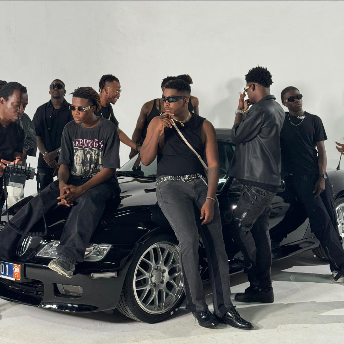 COUP DU MARTEAU LYRICS OFFICIEL

Tam Sir
La Côte d’Ivoire inspirante, terre d’hospitalité reçoit l’Afrique 🎶🎶. 
Jour de fête (Tam Siiiiiir)

C’est quoi ???
Ye vous sens pas inh
Tam Sir On The Beat 
Y’a Héé j’aime pas inh 

(Choeurs)
Hou Ha Hou Ha 
Hou Ha Hou Ha (Y’a Là là)
Hou