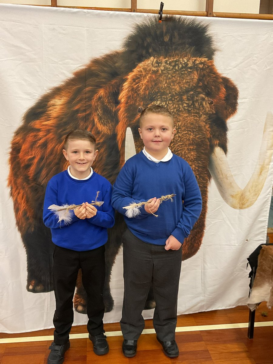 AcklamWhin's tweet photo. The Class 8 tribe have made their weapons ready to catch our dinner later. #teamwork #StoneAgetools #huntergatherers https://t.co/eR5BskEiid