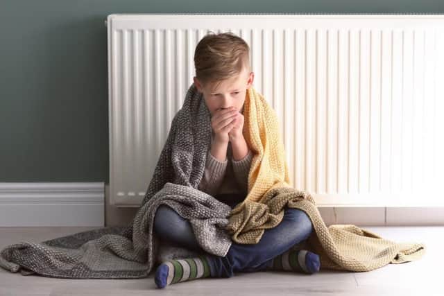 Important new research led by @SempleTorran reveals that fuel poverty in England could be 2.5 times higher than the government's current measure indicates. nottingham.ac.uk/news/research-…