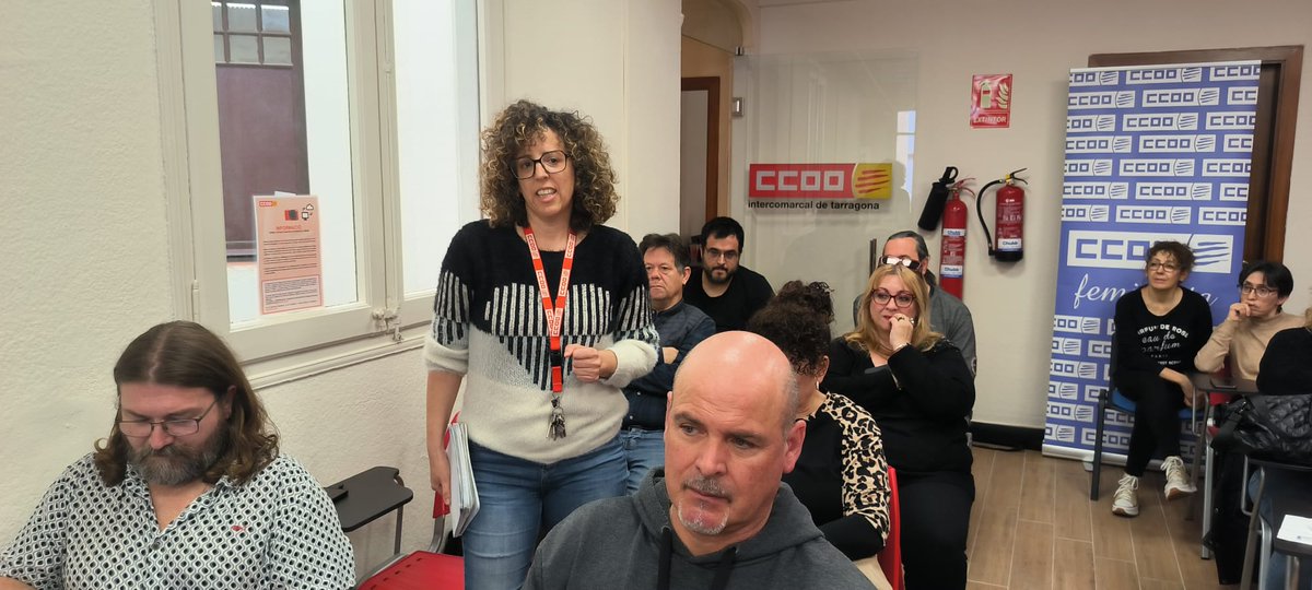 CCOO Tarragona #ElPoderDeCanviarhoTot (@ccootarragona) on Twitter photo #CCOOAssembleaOberta debats intensos a la sala d'actes de #Tarragona, fomentar el teletreball, apretar a les organicions polítiques, anar de la mà amb els partits d' esquerres, reducció de jornada setmanal sense augmentar dies de treball...
#PrenLaParaula <a href="/ccoocatalunya/">CCOO de Catalunya</a> #CCOOAssembleaOberta debats intensos a la sala d'actes de #Tarragona, fomentar el teletreball, apretar a les organicions polítiques, anar de la mà amb els partits d' esquerres, reducció de jornada setmanal sense augmentar dies de treball...
#PrenLaParaula <a href="/ccoocatalunya/">CCOO de Catalunya</a>