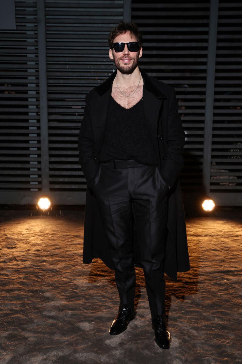 samclaflincom's tweet photo. Sam Claflin at the Tom Ford Womenswear Fall/Winter 2024-2025 show at Milan Fashion Week (February 22, 2024) https://t.co/VXDKxLb0L4