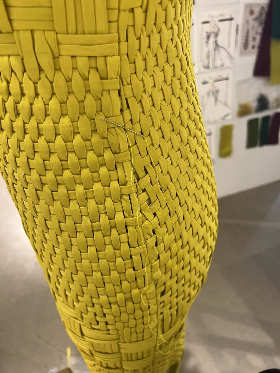 70s90s's tweet photo. freelanced at oscar de la renta a few weeks ago- finally have a photo to share💛 
 
more to come!! https://t.co/uPDFyG9Qck
