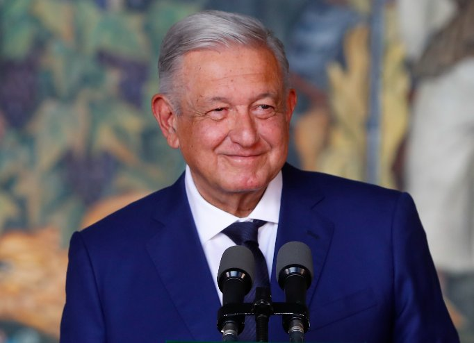 juncalssolano's tweet photo. No pudo Tim Golden en ProPublica
No pudo Anabel Hernández con sus novelas
No pudo Loret de Mola con sus montajes
No pudo la DEA con sus mercenarios mediáticos
No puede el PRIAN con sus #Xochibots 

Y ahora también The New York Times no ha podido.

Por más que lo intenten jamás podrán dañar a un Presidente como @lopezobrador_ con autoridad moral y política.

Llevan décadas tratando de buscarle algo y tratando de tumbarlo pero siempre fracasan. 

Al tiempo.

#PrensaExtranjeraMiserable 
#PrensaAlServiciodelaOligarquia