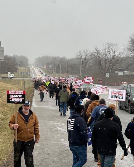 TEAMSTERS TO ANHEUSER-BUSCH: YOU’VE GOT A WEEK TO GET IT RIGHT
Anheuser-Busch wasted months doing nothing, failing again and again to talk about job security. And now the clock is ticking louder than ever. If there’s no contract by Feb. 29, it’s on you, Anheuser-Busch, when