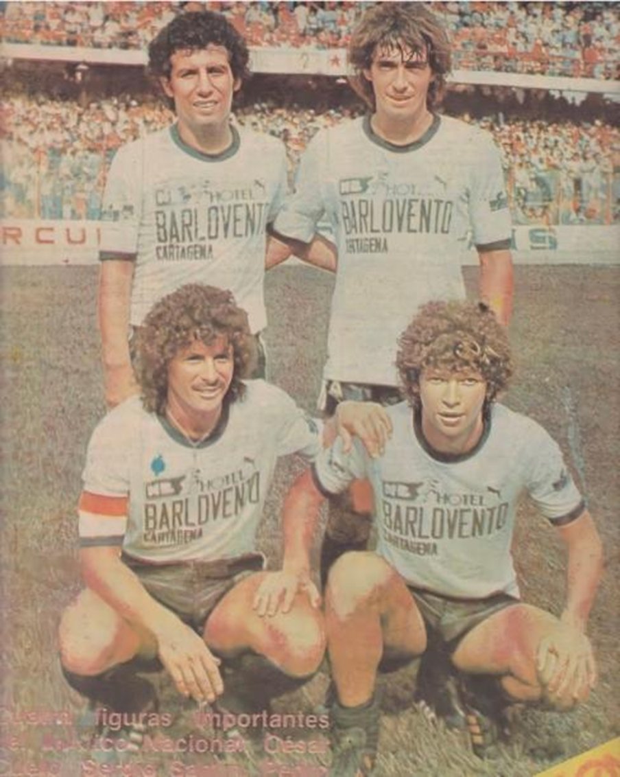 BoteFutbol's tweet photo. #elfutbolquevi. ¿Qué tal este mediocampo de @nacionaloficial 1983? nada que ver con el pobre espectáculo de hoy. fuimos afortunados de ver a tanto crack. #CesarCueto #BochaSantin #PedroSarmiento #NolbertoPeluffo y adelante estaban #Sapuka, @ArrieroHerrera y Manuel Acisclo Córdoba https://t.co/UWhPpUNF2Q