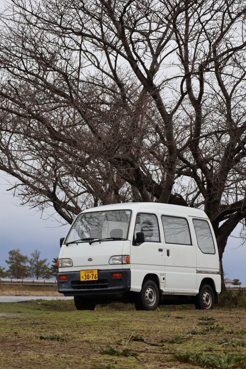koji_san_ap's tweet photo. エンジン引っこ抜くドナー車なのにしっかり満喫するやつ😂
#スバリスト
#サンバー
#KV3 https://t.co/oQgwoKeZyR