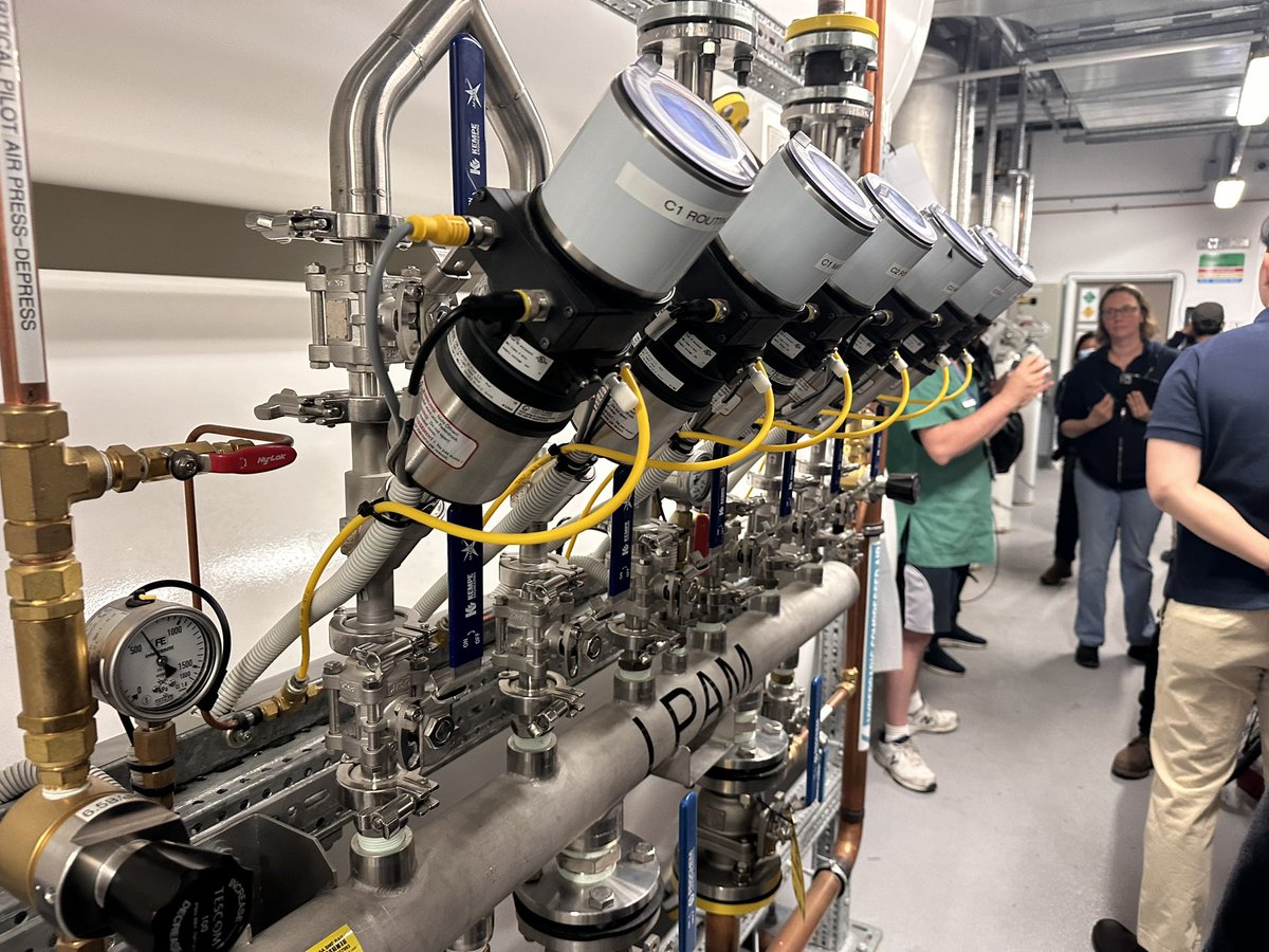 FUMAP / Australia Awards Fellows tour the Royal Adelaide #Hyperbaric Unit today 🏥🤿⚕️#ScientificDiving