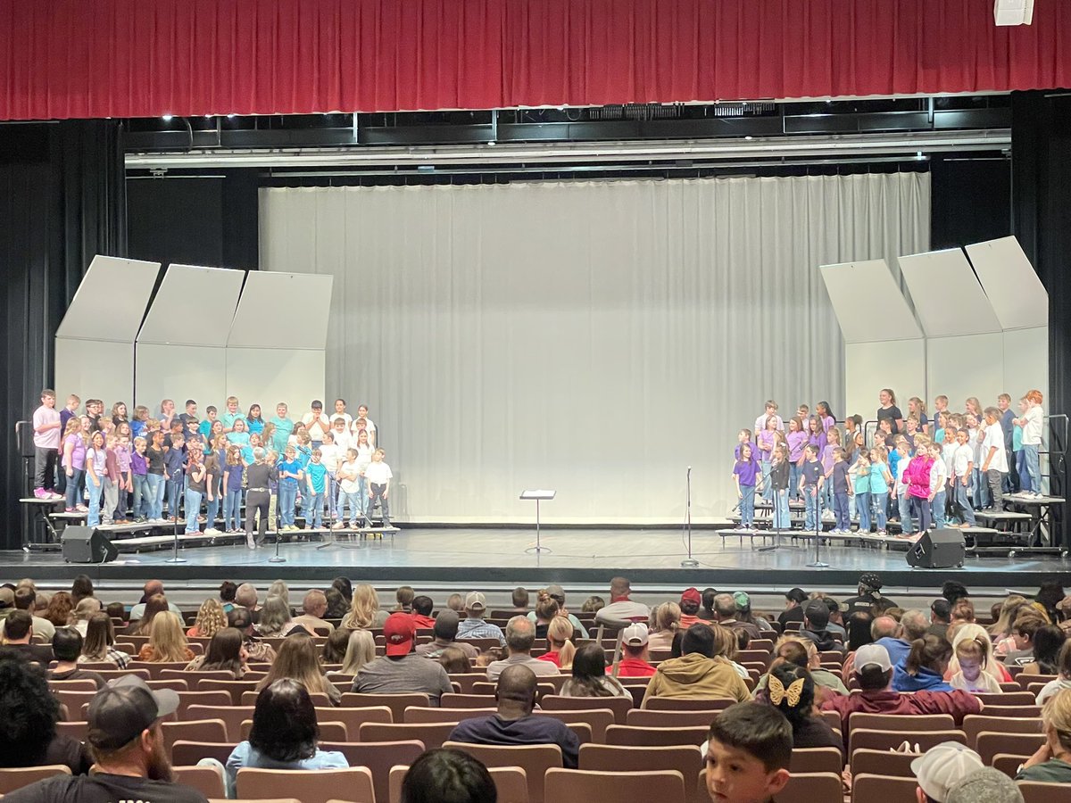STheteach's tweet photo. What a great performance our 4th graders @BeebeElementary did!! #BPRD #BBElem https://t.co/shV15BoZ67