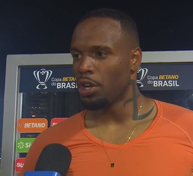 Carlos Miguel revela momento em que ficou sabendo que seria titular na Copa  do Brasil