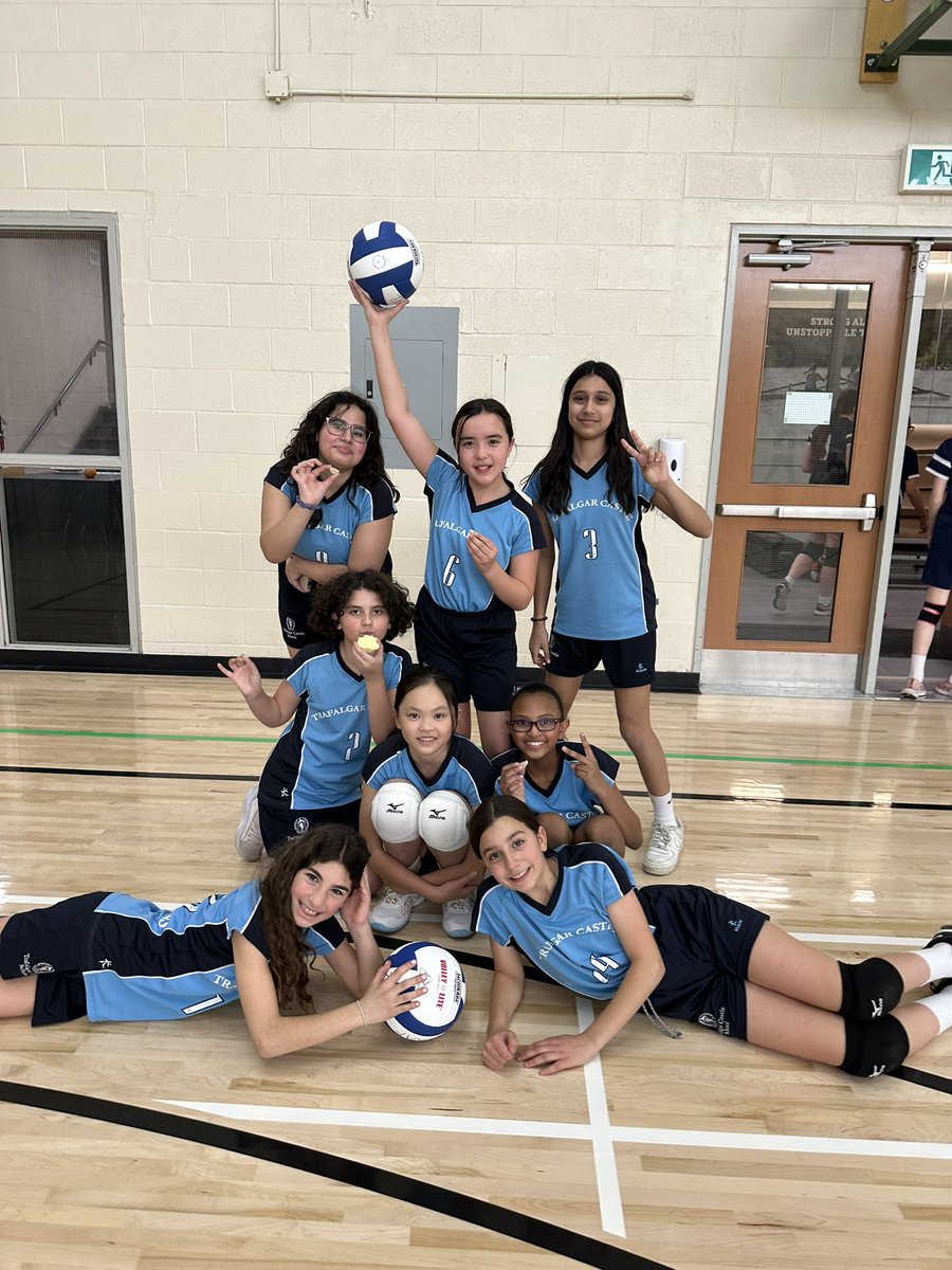 MrsMK2018's tweet photo. Coaching in the Upper school I normally don’t get to work with our younger athletes… it’s been great travelling with this team to their festivals and watching them develop as athletes!! @trafalgarcastle #volleyball #goTraf #dragons https://t.co/bHdgSVaYf3