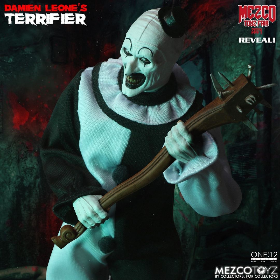 First look at Mezco's One:12 Art the Clown figure. #Terrifier