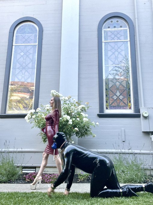 In order to set up a session w/ me you have to stand out from the majority of wanna-be subs emailing<a href="/tag/locktober"class="tags"><span>#locktober</span></a>