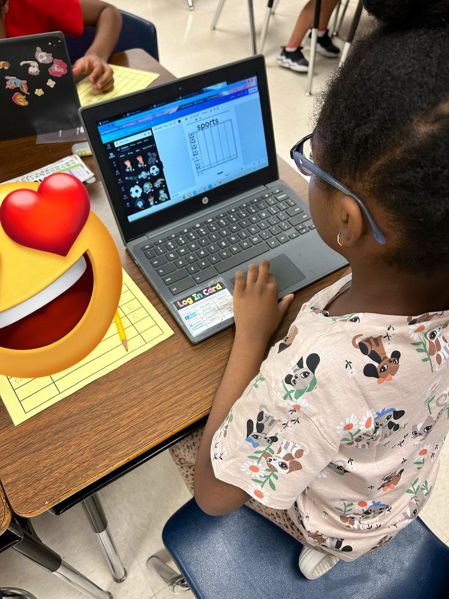 Kendra Palacios tweet media