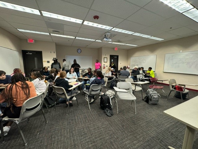 This week, students from a non-profit organization in Guadeloupe were invited by Dr. Akosua (Marie Léticée) to visit UCF and participate in an advanced French conversation class led by Dr. Hadour Myers.