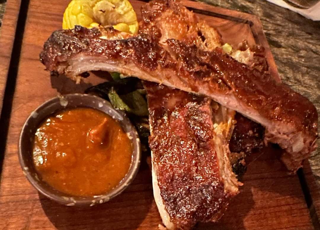 SuplexKid94's tweet image. 🔥Seminar w/ @JonnyBones 🔥 wrestling 🔥 dinner 🔥 🍒 camps off to a good start 🇹🇭 @m2mmaofficial #ramf #mma #fighter #jonjones #march31 #phuket #thailand #work #training #M2MMA #teamclarke #suplexkid 🇨🇦 #champ #soulseason #M2MMA1 🇹🇭