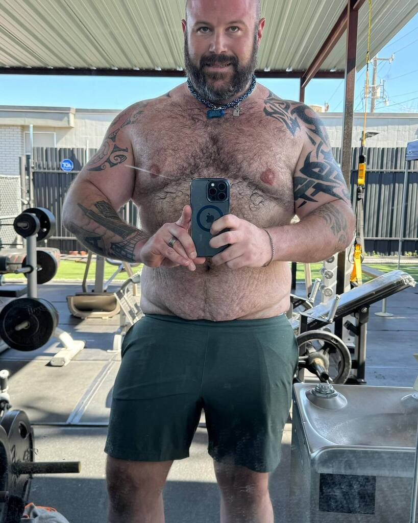 LAMuscleBear's tweet photo. Beautiful day for an outdoor workout. #musclebear https://t.co/VmyUL21HjU